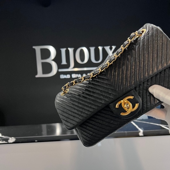 Chanel Handbags - Chanel Goatskin Chevron Medium Single Flap